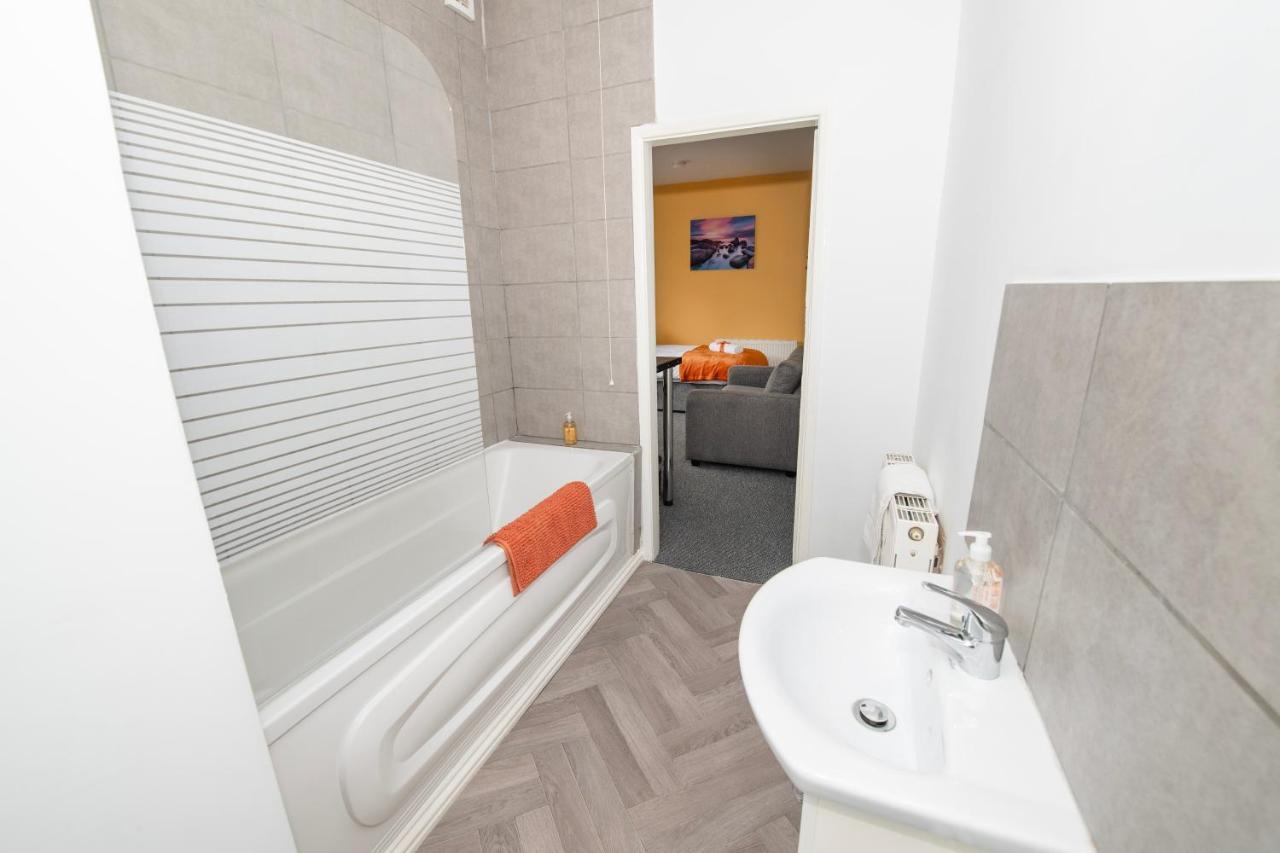 Versatile Cozy & Spacious Comfort Hull Apartments Kingston upon Hull Exterior photo